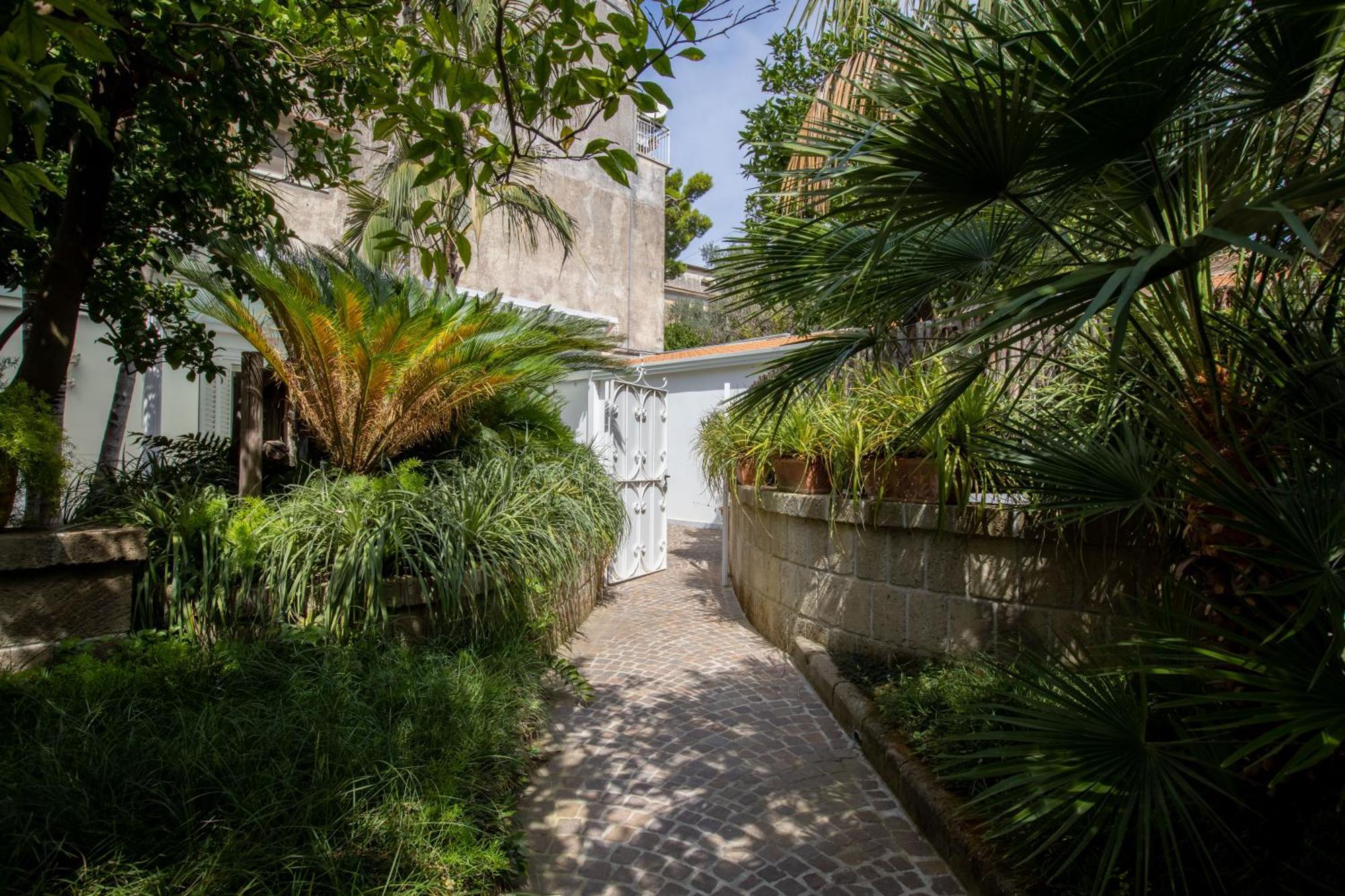 Relais Villa Savarese Sant'Agnello Eksteriør billede